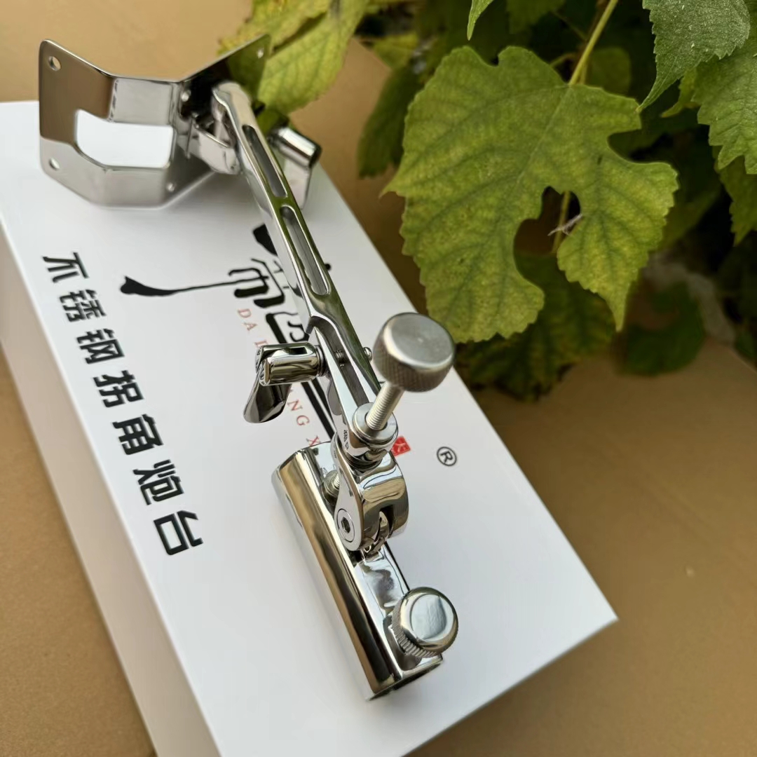 Cyclops, white steel, corner-barrel